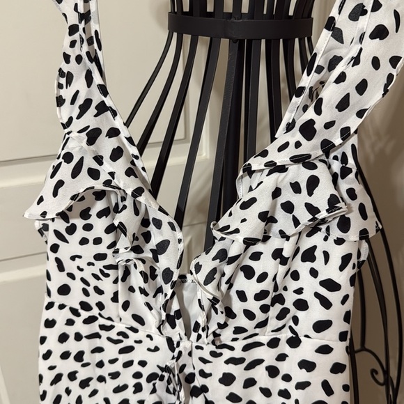 NWT Forever 21 Lined Black and White Polka Dot Ruffle Dress - Picture 3 of 8